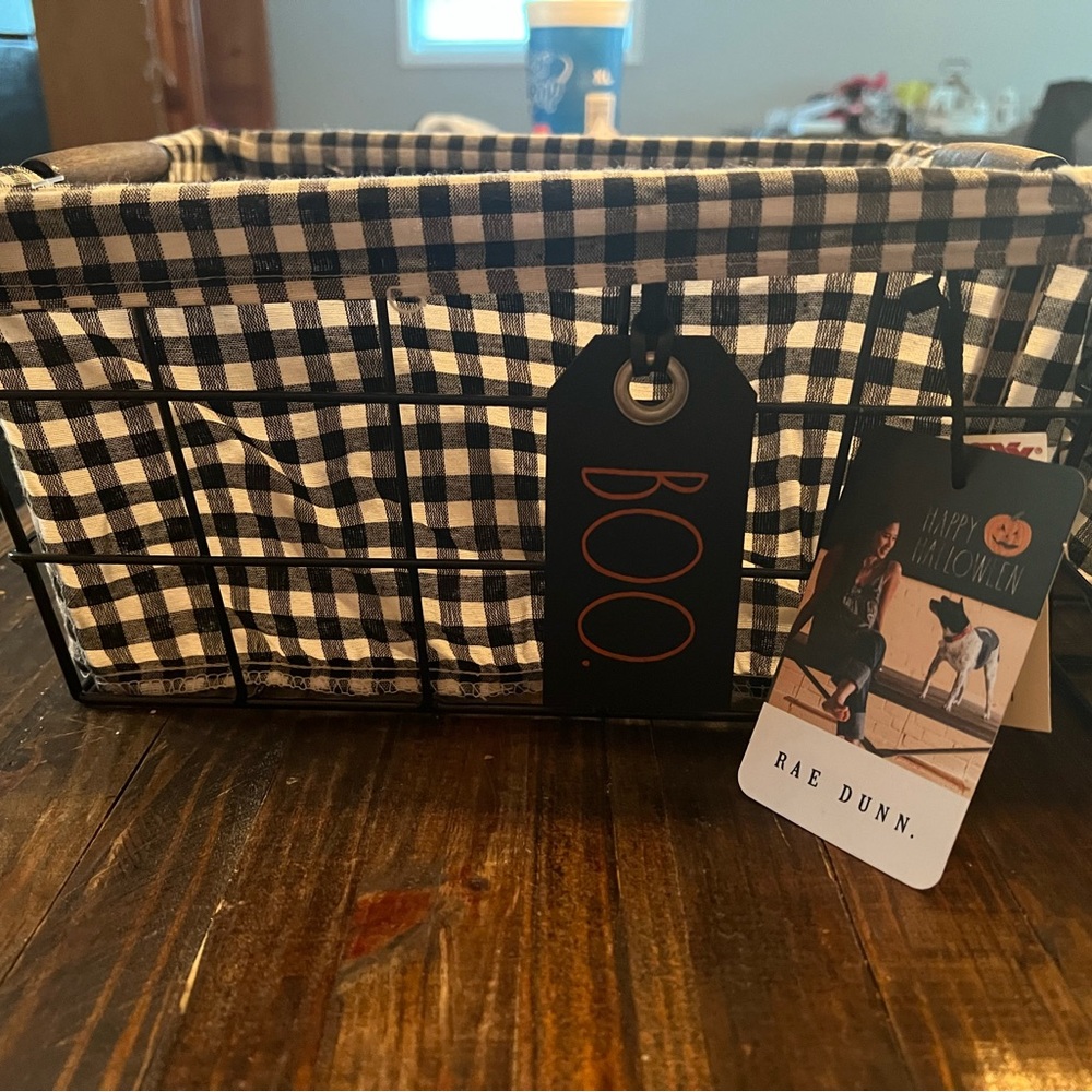 2 Rae Dunn baskets